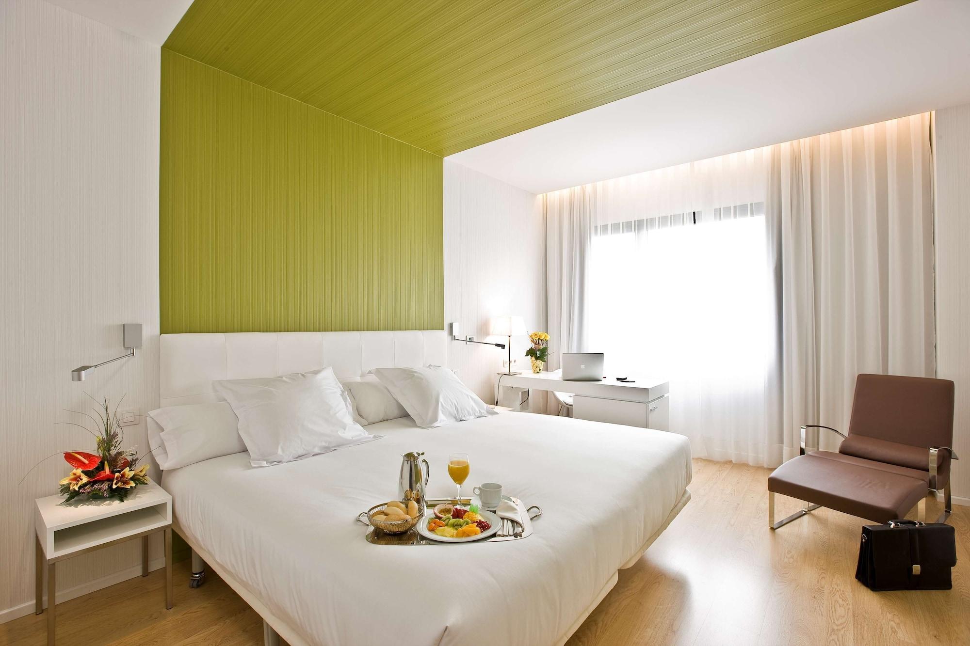 Hotel Zentral Castellana Norte Madrid Room photo